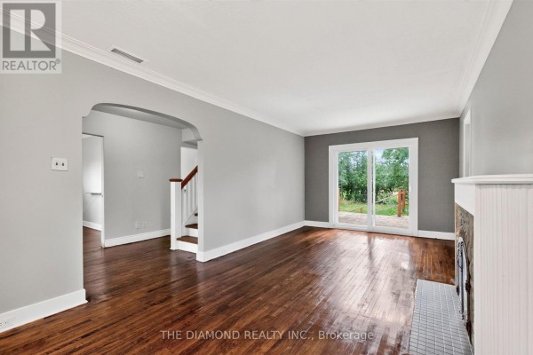 Bedroom 2 - 3925 Bloor Street W, Toronto, ON M9B1L8 Photo 5