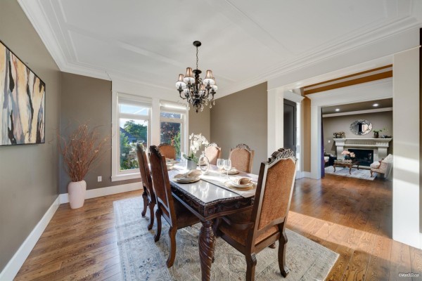 3928 159 Street, Surrey, BC V3Z0Y3 Photo 2