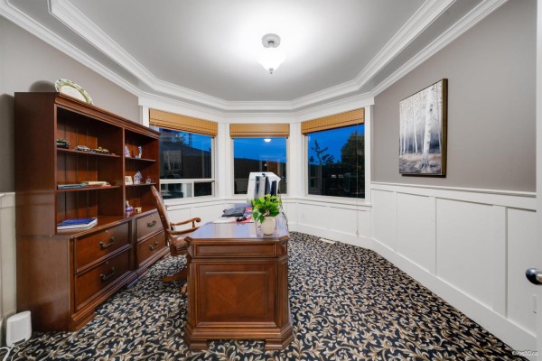 3928 159 Street, Surrey, BC V3Z0Y3 Photo 3