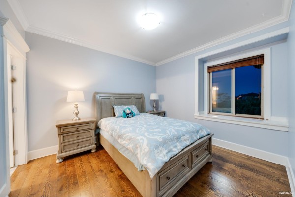 3928 159 Street, Surrey, BC V3Z0Y3 Photo 5
