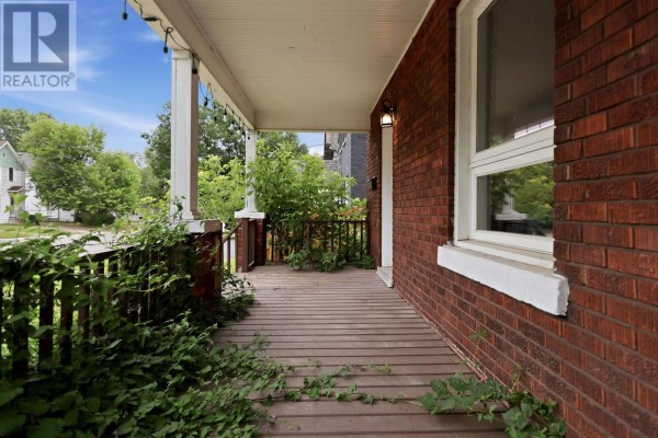 393 Bush St, Sault Ste  Marie, ON, photo 2