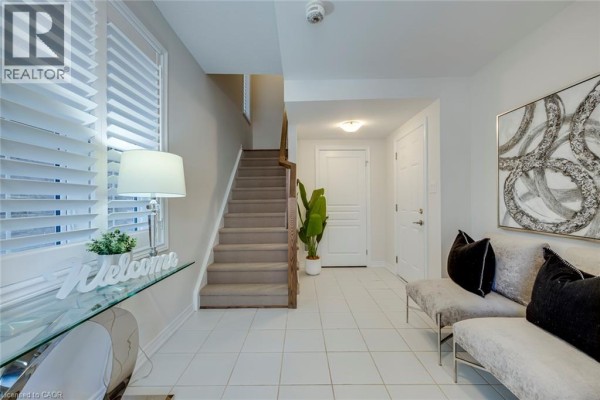 4pc Bathroom - 393 Grantham Common, Oakville, ON L6H7E3 Photo 5
