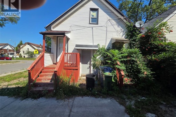 3pc Bathroom - 393 Newbury Street, Windsor, ON N9A6A1 Photo 2