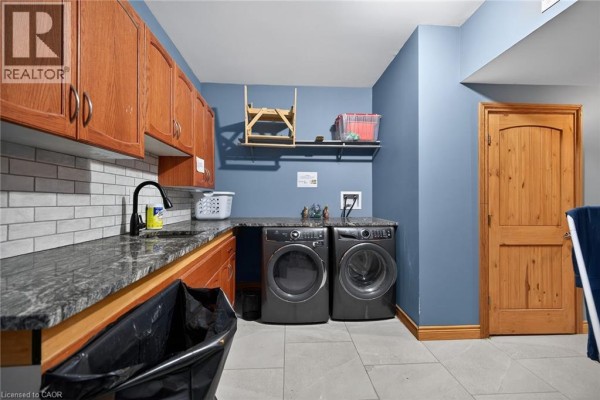 Kitchen - 393 Old Onondaga Road E, Brantford, ON N3T5L4 Photo 4
