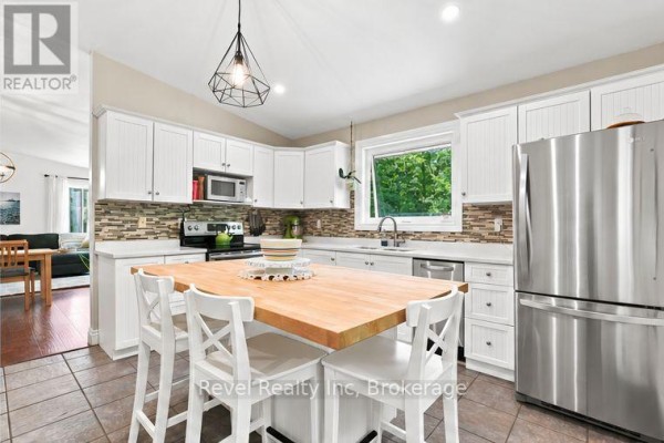 393 Rankin Lake Road, Seguin, ON P2A2W8 Photo 5