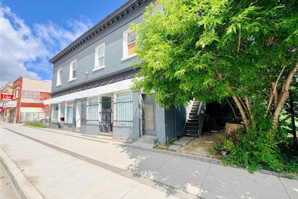 393 Selkirk Avenue, Winnipeg, MB, photo 2