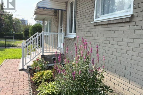 Bedroom 3 - 393 Spartan Avenue W, Ottawa, ON K1K1J6 Photo 4