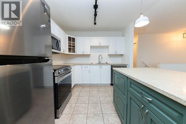 Recreation room - 393 Waddington Drive, Kamloops, BC V2E1S3 Photo 3