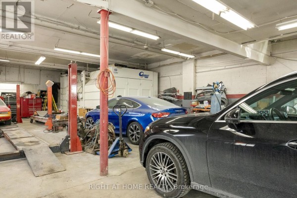 393 Weston Road, Toronto, ON M6N3P7 Photo 5