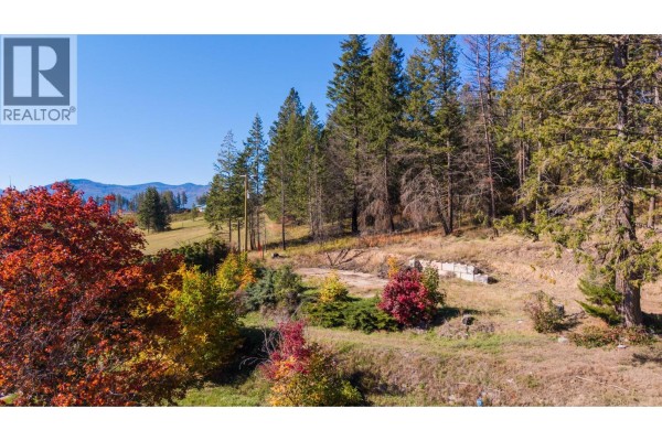 3930 3 Highway, Erickson, BC V0B1K0 Photo 2