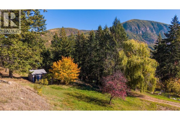 3930 3 Highway, Erickson, BC V0B1K0 Photo 3