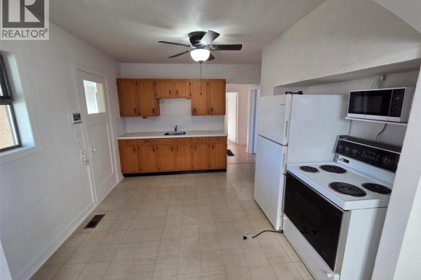 Eating area - 3933 10th Ave, Port Alberni, BC V9Y4X1 Photo 5