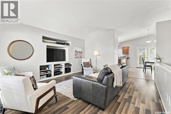 4pc Bathroom - 3934 Robin Place E, Regina, SK S4N7P9 Photo 4