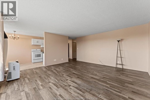 Dining room - 3936 Wyandotte Street East Unit# 509, Windsor, ON N8Y1G3 Photo 5