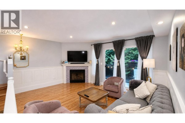 3938 Indian River Drive, North Vancouver, BC V7G2G9 Photo 4