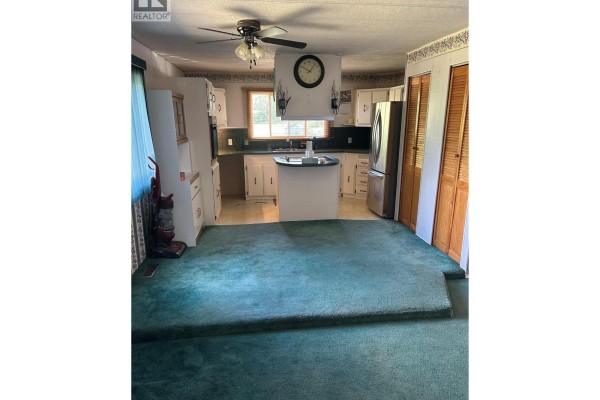 Primary Bedroom - 3939 Weiland Road, Chetwynd, BC V0C1J0 Photo 2