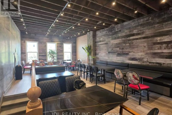 394 Spadina Avenue, Toronto, ON M5T2G5 Photo 3
