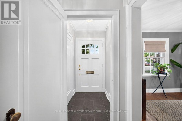 Sunroom - 3947 Bloor Street W, Toronto, ON M9B1L8 Photo 4
