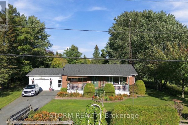3947 County 12 Road, South Stormont, ON K0C1Y0 Photo 2