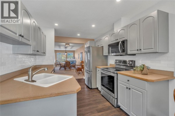 4pc Bathroom - 3948 Finnerty Road Unit# 175, Penticton, BC V2A8P8 Photo 4