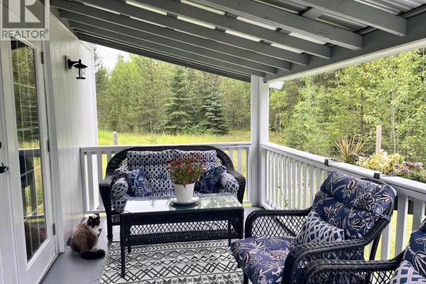 Living room - 3954 Mclean Road, Quesnel, BC V2J6V5 Photo 2