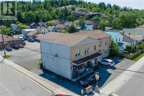 396-400 Melvin Avenue, Sudbury, ON P3C4X3 Photo 2