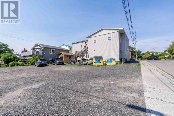 396-400 Melvin Avenue, Sudbury, ON P3C4X3 Photo 4