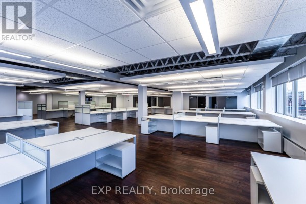 396 Cooper Street, Ottawa, ON K2P2H7 Photo 5