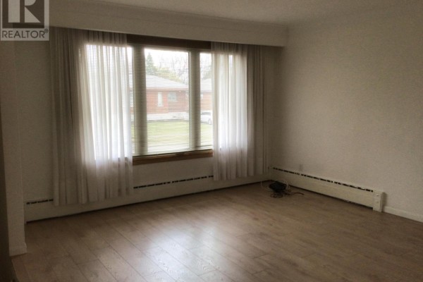 Primary Bedroom - 396 Wellington Street, Port Colborne, ON L3K2K6 Photo 4