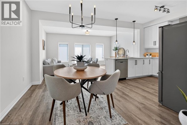Den - 3963 Crown Street, Beamsville, ON L3J0T1 Photo 3