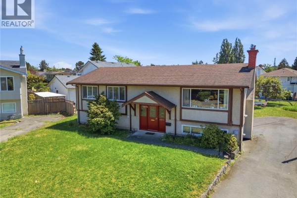 Other - 3971 Cedarwood St, Saanich, BC V8N3N3 Photo 2