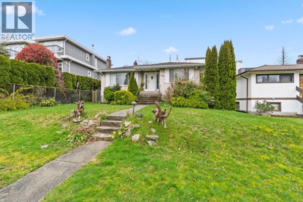 3977 Forest Street, Burnaby, BC V5G1W7 Photo 3