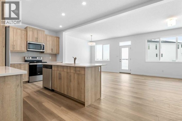 2pc Bathroom - 398 Ellen Park, Crossfield, AB T0M0S0 Photo 4