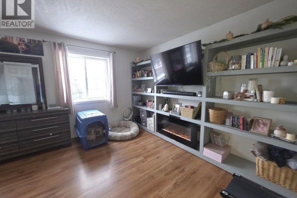 Bedroom 2 - 398 W 5th Street, Vanderhoof, BC V0J3A0 Photo 5