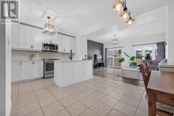 Den - 3980 Crown Street, Lincoln, ON L3J0S7 Photo 5