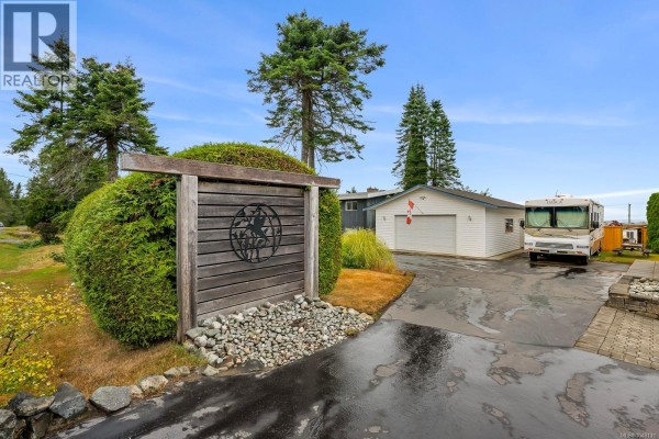 3980 Dillman Rd, Campbell River, BC, photo 3