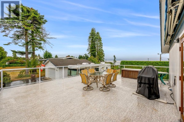 Entrance - 3980 Dillman Rd, Campbell River, BC V9H1G9 Photo 5
