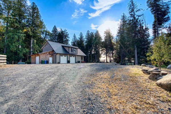 39840 Old Yale Road, Abbotsford, BC V3G1X7 Photo 2