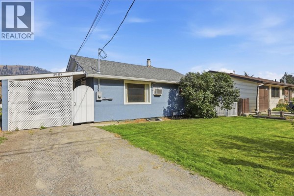 Den - 3987 Yellowhead Highway, Kamloops, BC V2H1K6 Photo 3