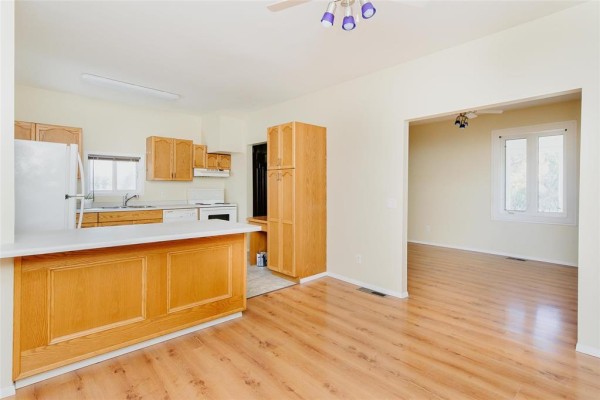 Primary Bedroom - 399 Central Avenue, Ste Anne, MB R5H1G1 Photo 4