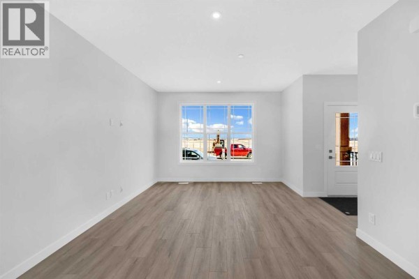 2pc Bathroom - 399 Hotchkiss Manor Se, Calgary, AB T3S0M9 Photo 4