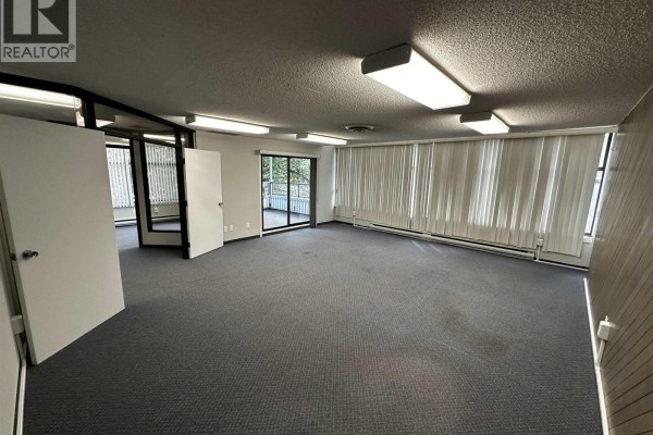 399 Mountain Highway, North Vancouver, BC V7J2K9 Photo 4