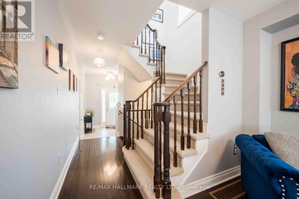 Primary Bedroom - 399 Reeves Way Boulevard, Whitchurch Stouffville, ON L4A0H3 Photo 5
