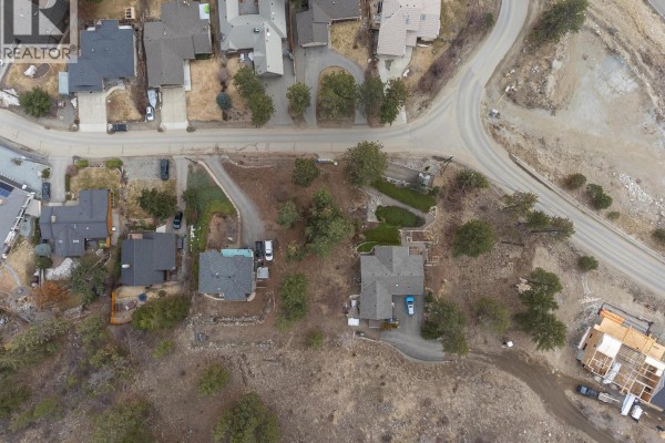 3993 Ponderosa Place, Peachland, BC, photo 2