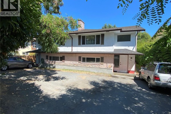 Bedroom - 3995 Shelbourne St, Saanich, BC V8N3E1 Photo 4
