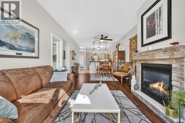 Bedroom - 3996 Beach Avenue Unit# 327 Lot# 99, Peachland, BC V0H1X5 Photo 5