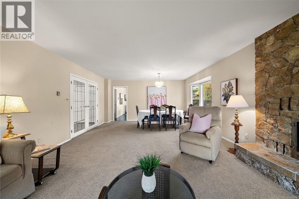 Pantry - 3998 Hopesmore Dr, Saanich, BC V8N6A3 Photo 4
