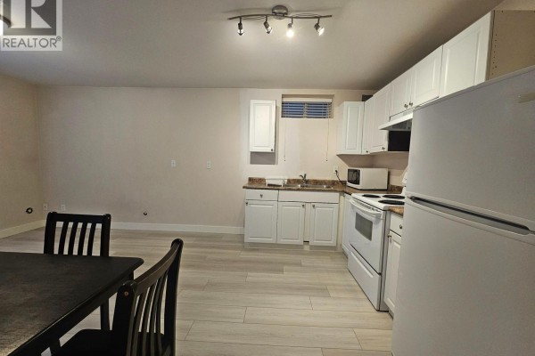 39xx Burke St, Burnaby, BC V5H1A6 Photo 4