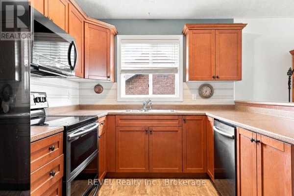 Bedroom - 3a - 37 Lakebreeze Court, Prince Edward County, ON K0K3L0 Photo 5