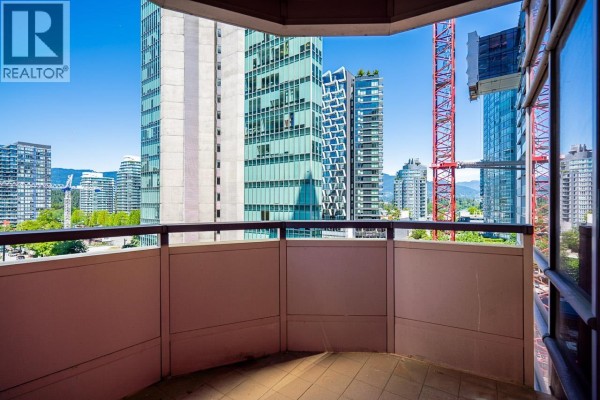 3a 1500 Alberni Street, Vancouver, BC V6G3C9 Photo 2